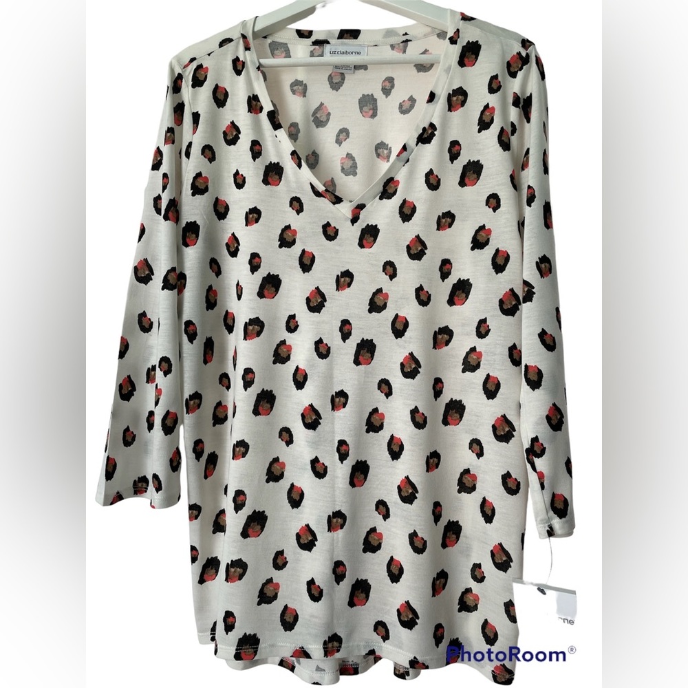 Liz Claiborne Large T-Shirt